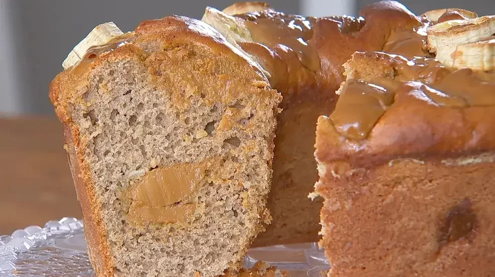 Bolo de Banana com Doce de Leite 