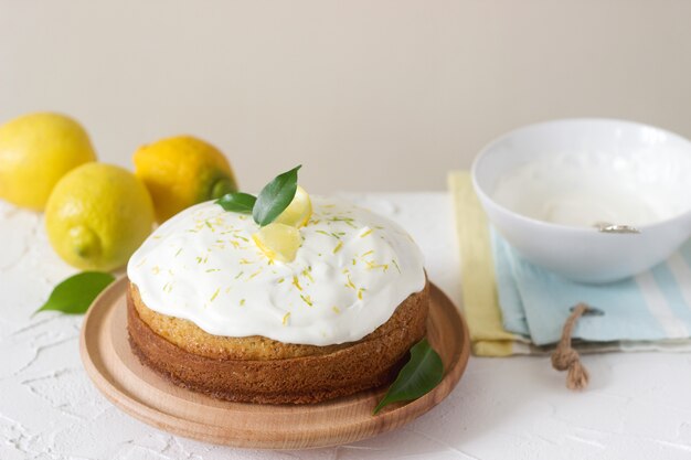 Bolo de Limão com Iogurte 