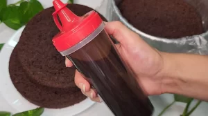 Calda de Chocolate para Molhar Bolos