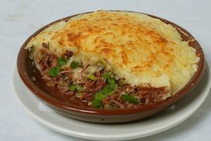 Escondidinho de Carne de Sol com Macaxeira