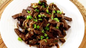 Iscas de Fígado Acebolado Sabor e Textura Perfeitos