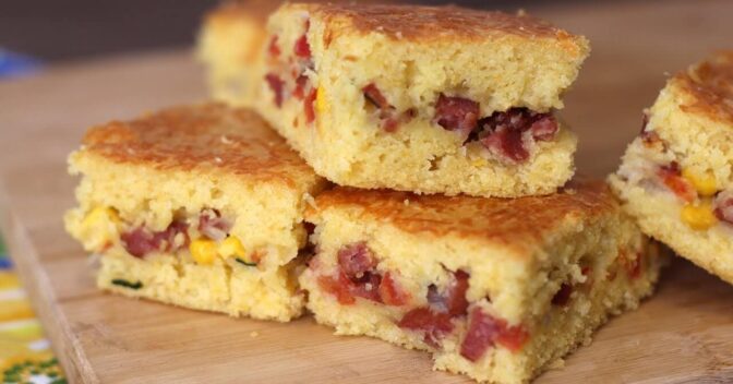 Bolos: Bolo de Polenta com Calabresa