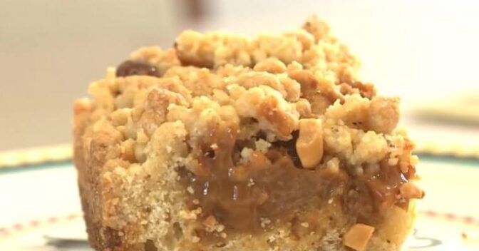 Bolos: Cuca de Amendoim com Doce de Leite: Deliciosa Sobremesa Caseira