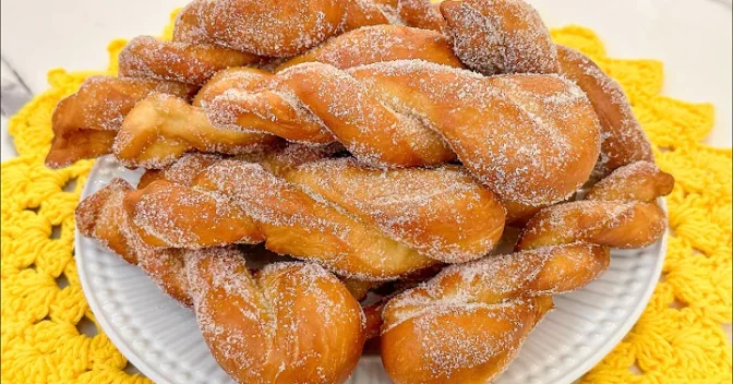 Lanche: Rosquinha Caseira Frita com Açúcar