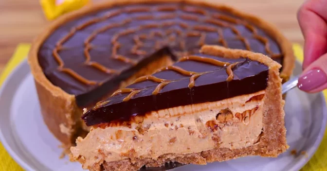 Sobremesas Doces: Torta Gelada de Paçoca e Chocolate: Receita Fácil e Deliciosa