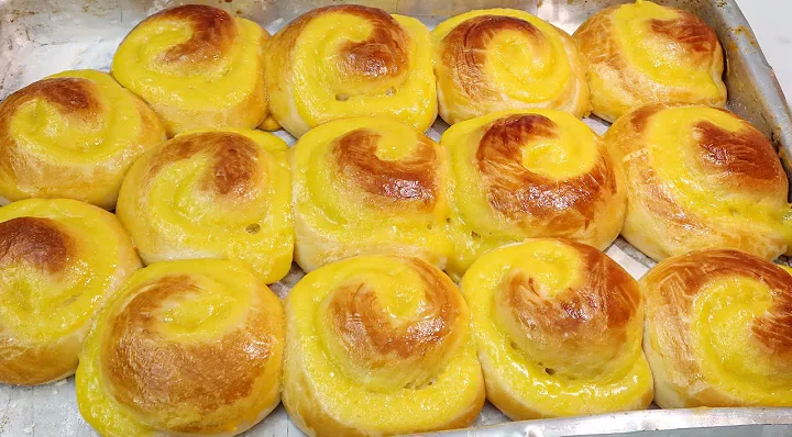 Pão Doce de Padaria com Creme Fácil de Fazer 