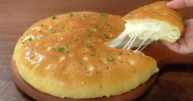 Lanche: Receita de Pão de Batata com Queijo