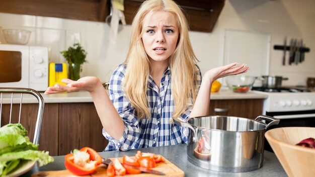 Dicas: 10 Erros que Você Comete na Cozinha (e Como Evitá-los!