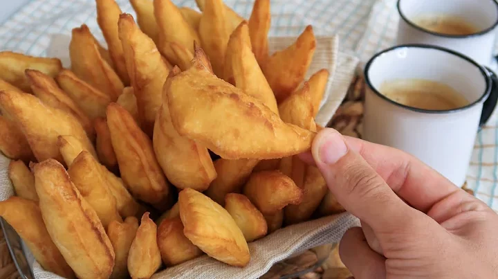 Bolinho de Massa Frita: A Receita Perfeita para o Café da Tarde 