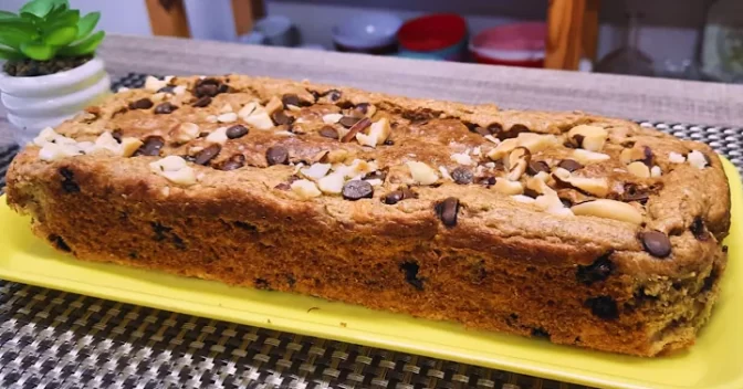 Bolos: Bolo de Banana com Chocolate e Castanhas | Receita Sem Glúten e Feita com Farinha de Aveia