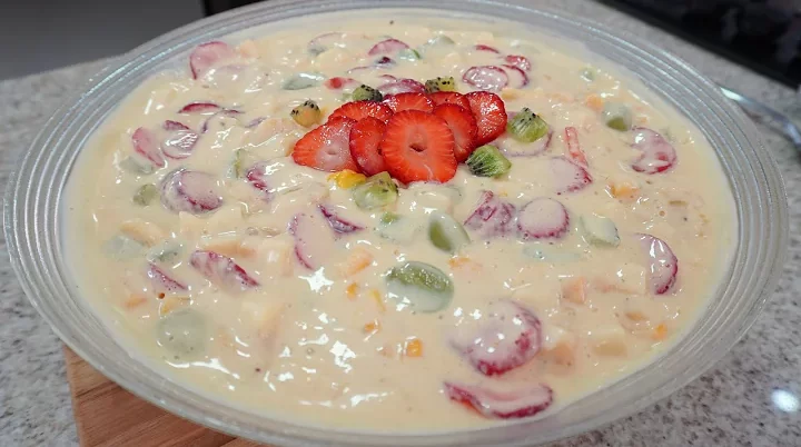 Salada de Frutas Cremosa pra você se apaixonar 