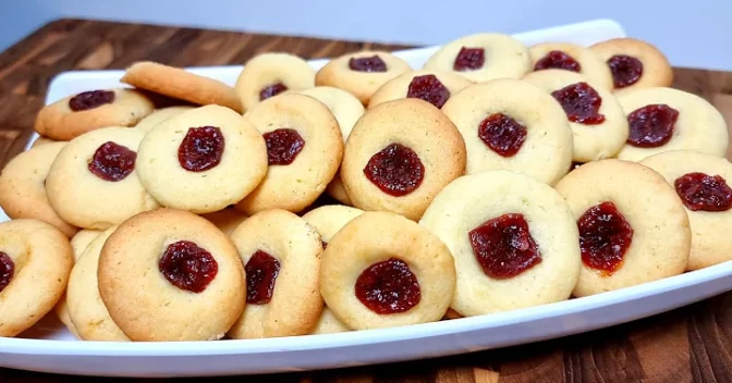 Lanche: Biscoito Amanteigado com Goiabada que Derrete na Boca Veja a Receita