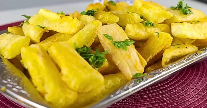 Receitas Rápida e Fácil: Mandioca Frita Perfeita: Crocante por Fora e Macia por Dentro