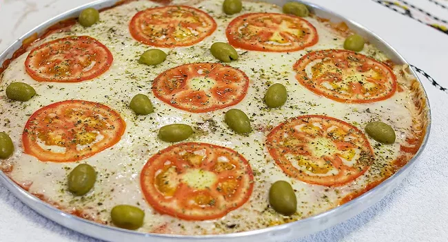 Massa: Pizza de Liquidificador Massa Levinha e Fácil de Fazer Veja