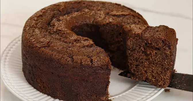 Bolos: Bolo de Chocolate Simples Molhadinho, Bolo Perfeito Para o seu Cafezinho Veja