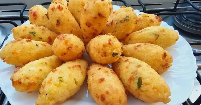 Lanche: Bolinho de Arroz Simples, Sequinho e Fofinho