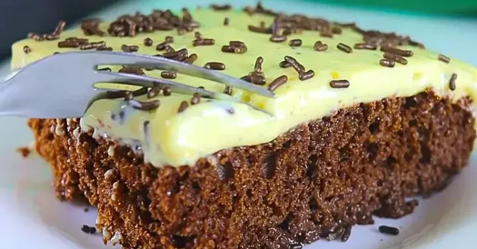 Bolos: Bolo de Chocolate com Mousse de Maracujá, Bolinho para o seu Café