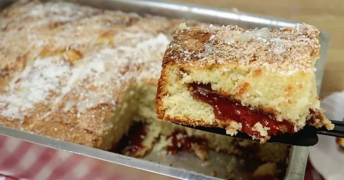 Bolos: Bolo de Goiabada com Coco Fofinho no Liquidificador