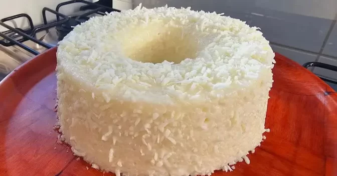 Sobremesas Doces: Bolo de Tapioca com Coco, Sem Forno e Sem Ovos Muito Fácil