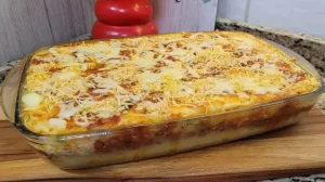 Escondidinho de Mandioca com Calabresa Gratinado uma Delícia