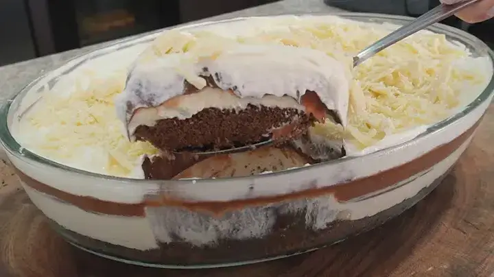 Gelado de Limão com Ganache, Sobremesa Refrescante e Cremosa Perfeita