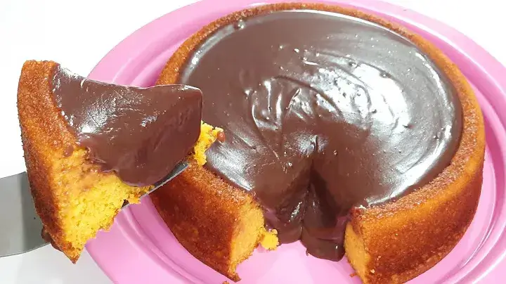 Bolo Piscina de Cenoura com Cobertura de Chocolate, Aqui esta a Receita Pra Você