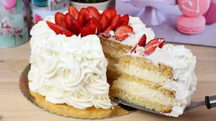 Lanche: Bolo de Leite Ninho com Morangos, Receita Completa Veja 