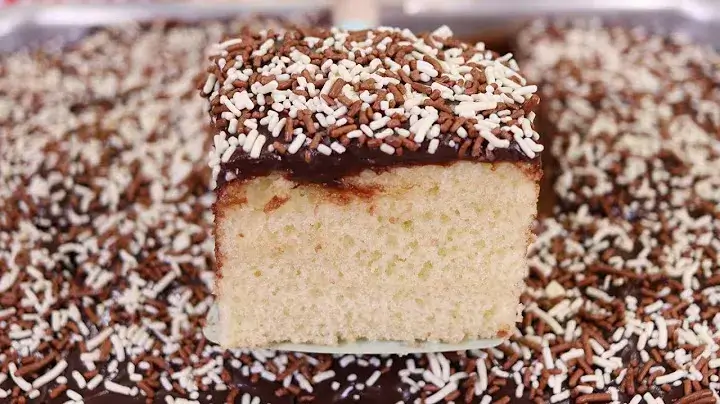 Bolos: Bolo de Trigo Simples com Brigadeiro Fácil e Rápido de Fazer 