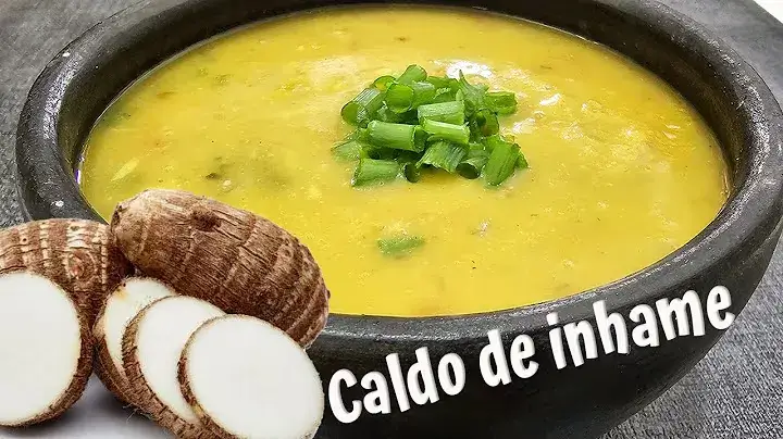 O caldo de inhame com carne é uma opção deliciosa e reconfortante, perfeita para os...