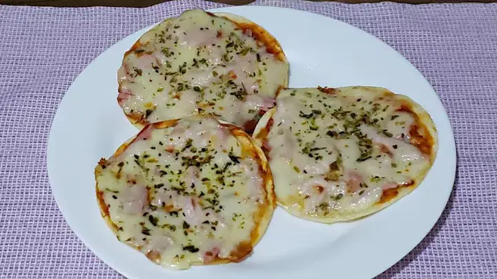 Receitas Rápida e Fácil: Mini Pizzas com Massa de Pastel na Frigideira, Muito Fácil de Fazer 