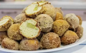 Bolinho de Chuva com Banana: Simples, Fácil e Delicioso Faça Para o Café