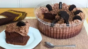 Bolo Alagado de Chocolate: Aprenda a Fazer Essa Delícia Molhadinha e Irresistível