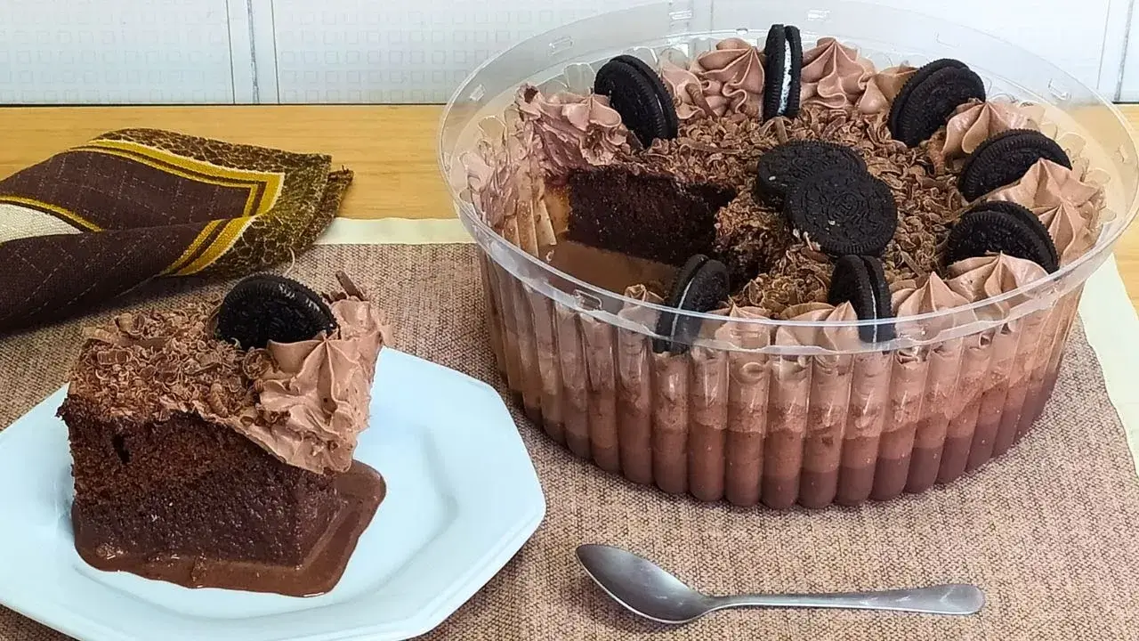 Bolo Alagado de Chocolate: Aprenda a Fazer Essa Delícia Molhadinha e Irresistível