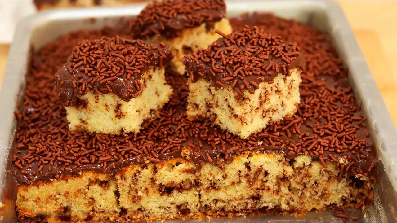 Bolo Formigueiro com Cobertura de Chocolate: Receita Completa