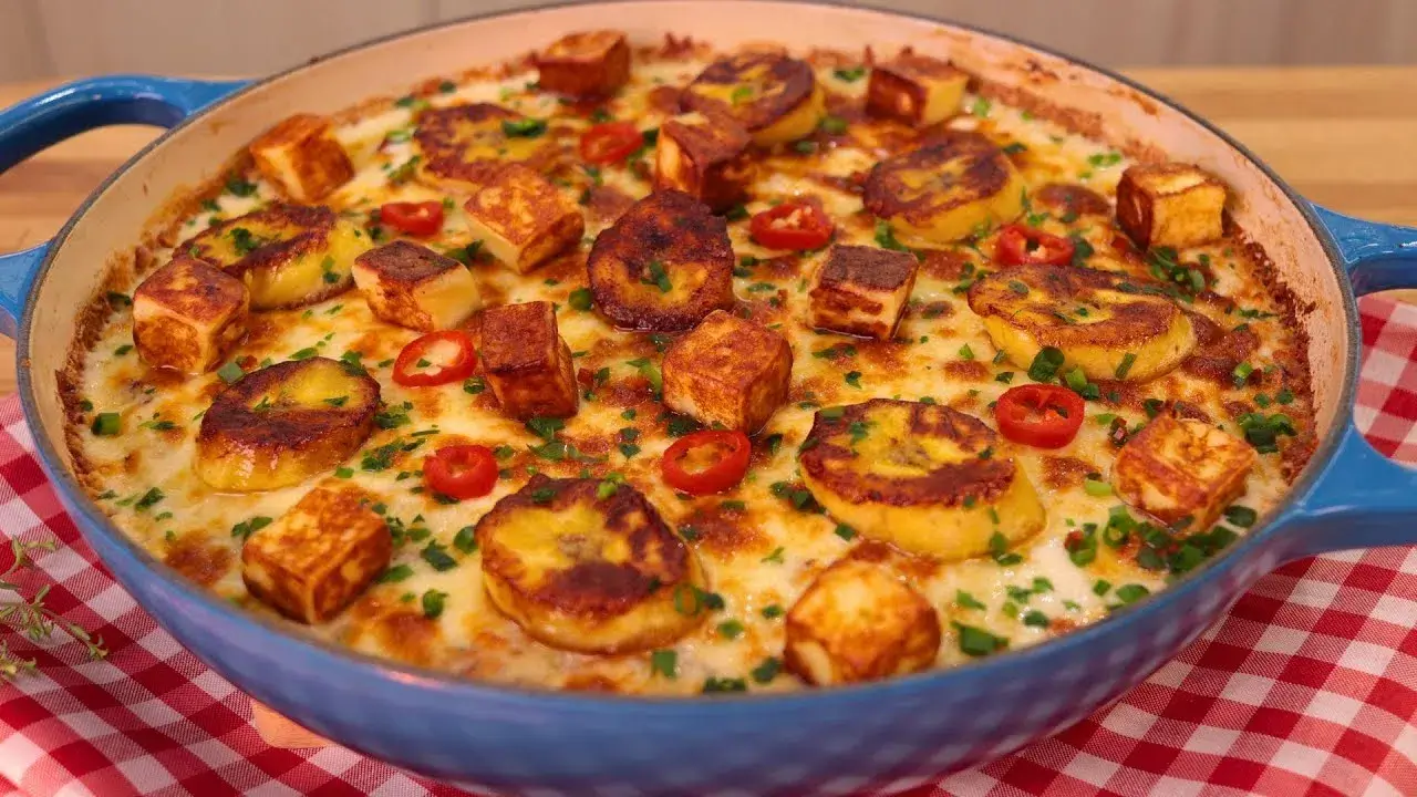 Arroz Cremoso com Carne Seca Gratinado, Uma Delícia com Queijo e Banana da Terra