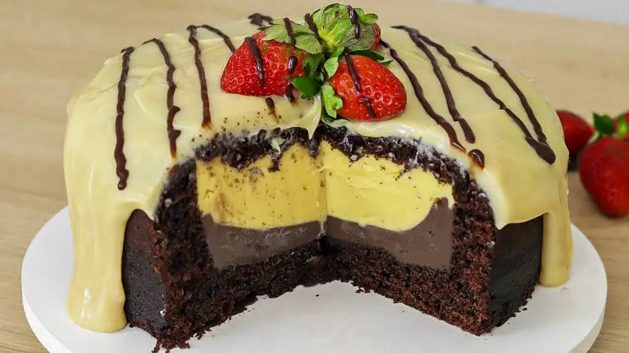 Bolo de Chocolate Trufado com Recheio Duplo: Fácil, Cremoso e Perfeito