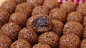 Brigadeiro Gourmet de Chocolate: O Segredo dos Docinhos Perfeitos