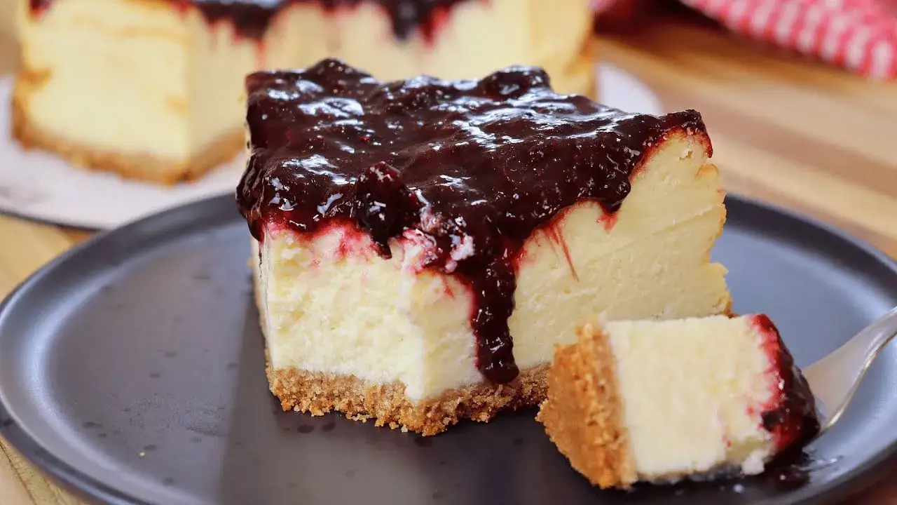 Cheesecake de Frutas Vermelhas: O Melhor Cheesecake Fácil e Bem Cremoso