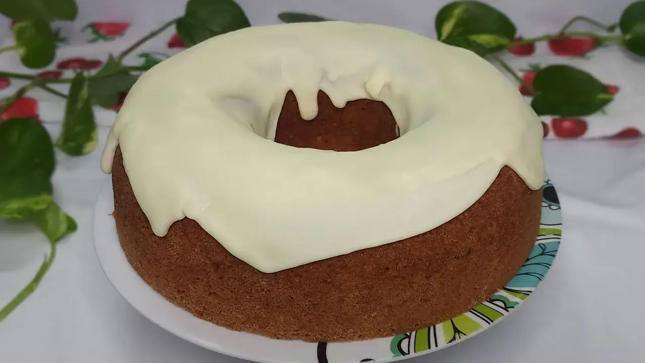 Cobertura Porcelana: A Receita Perfeita Para Deixar Seus Bolos Impecáveis