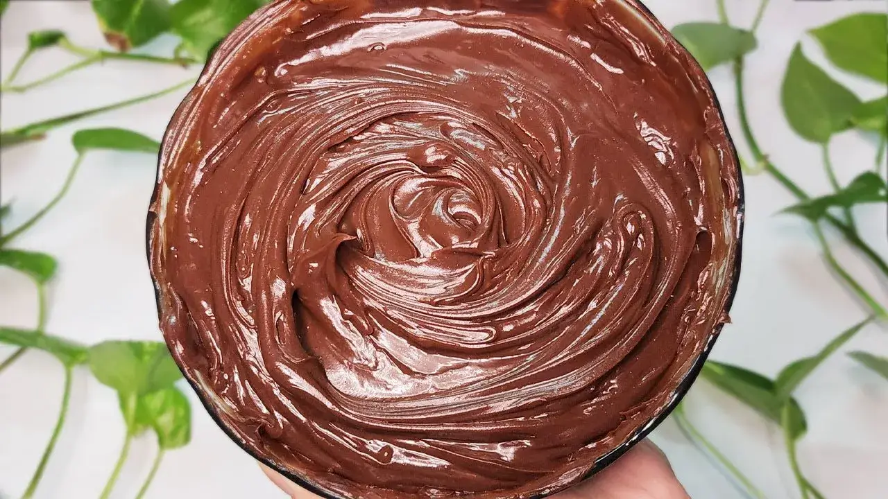 Recheio de Chocolate Meio Amargo para Bolo: Perfeito para Rechear e Decorar