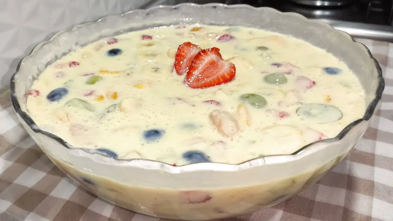 Salada de Frutas Cremosa, Salada Fácil para Refrescar o Seu Dia