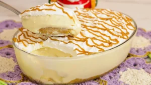 Torta Mousse de Abacaxi Trufado na Travessa: Sobremesa Cremosa e Fácil de Fazer