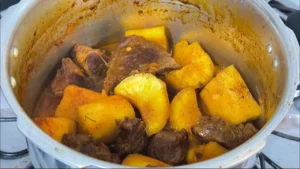 Carne de Panela com Mandioca: Uma Receita Fácil e Saborosa para Fazer Hoje Mesmo