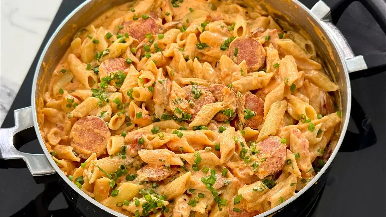 Que tal aprender a preparar um macarrão cremoso que vai deixar todos na sua casa...
