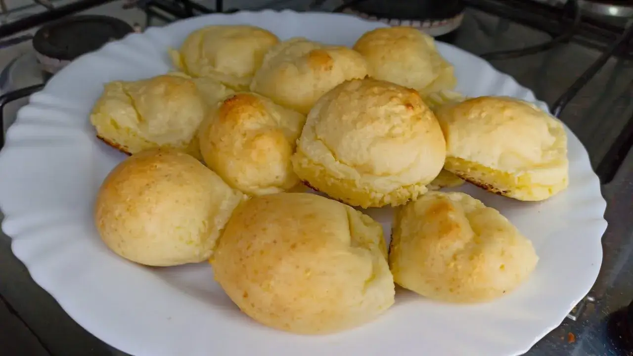 Pãozinho de Leite em Pó Fácil: 3 Ingredientes, Pronto em 10 Minutos