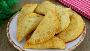 Massa de Pastel com 2 Ingredientes: O Segredo da Massa Crocante Vem Ver