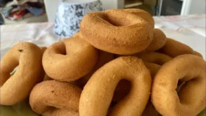 Rosquinha Frita Caseira: Uma Receita Econômica que Derrete na Boca