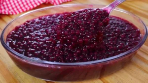 Sagu de Vinho com Creme de Baunilha: Sobremesa Tradicional Que Você Vai Amar