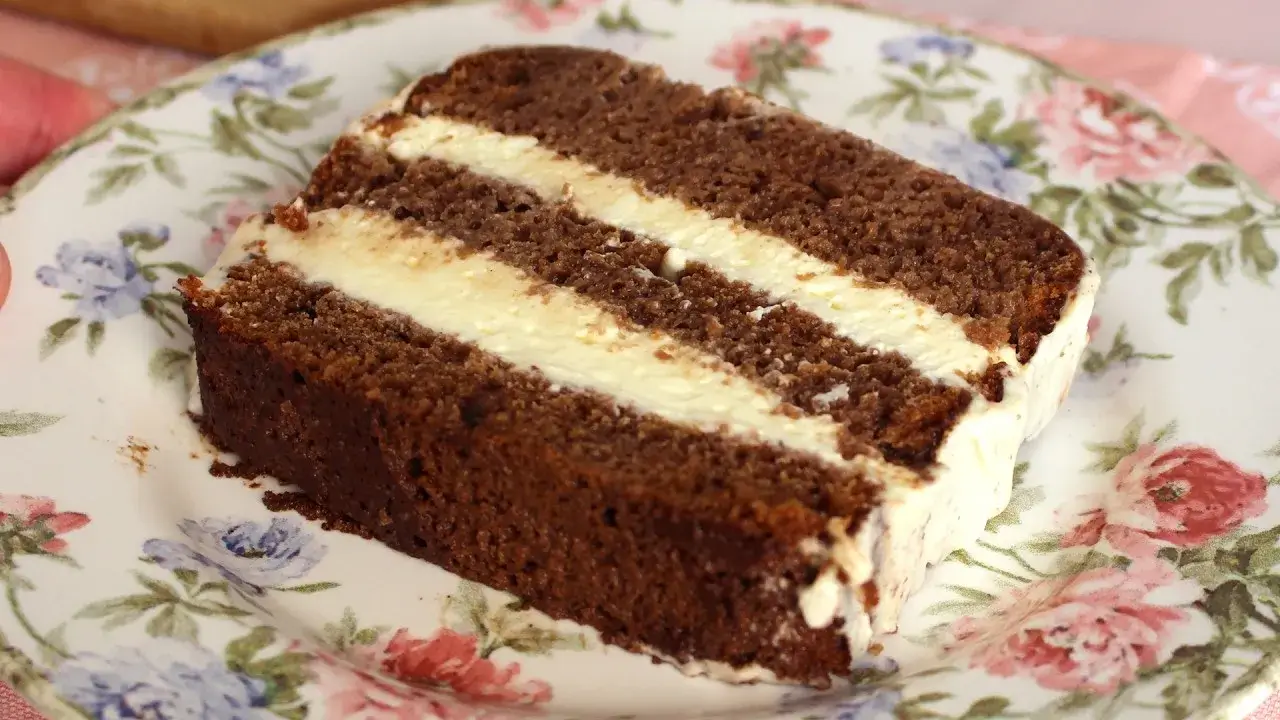 Bolo Tiramisu: Uma Explosão de Sabores para Sua Mesa do Café da Tarde