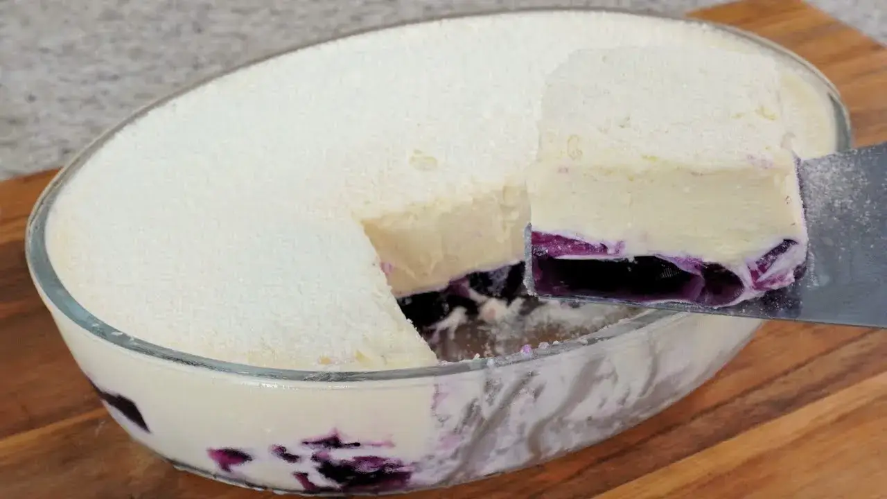 Gelatina de Uva com Creme de Leite Ninho: Sobremesa dos Sonhos